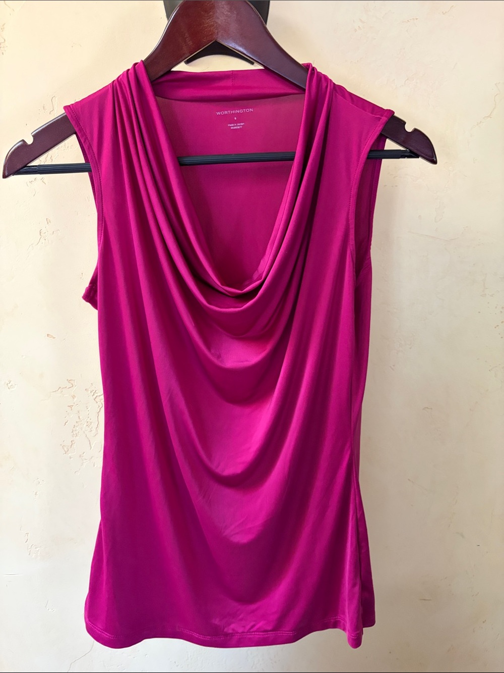 Sz S Worthington Sleeveless Cowl Neck Camisole in Fuchsia